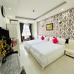 Redflower Hotel